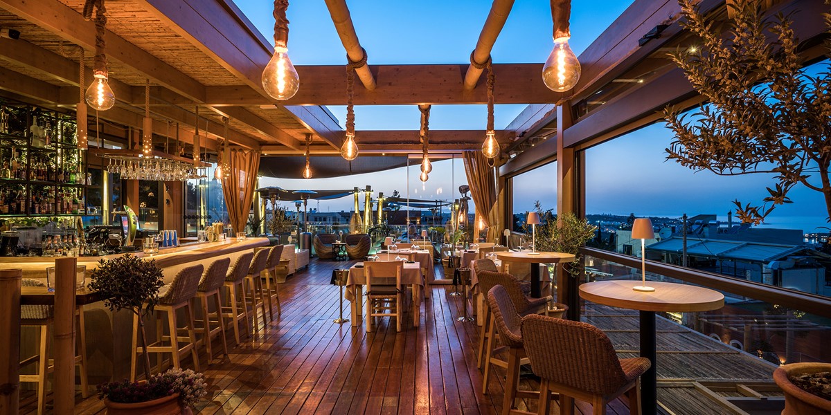 Cocktail Lounge