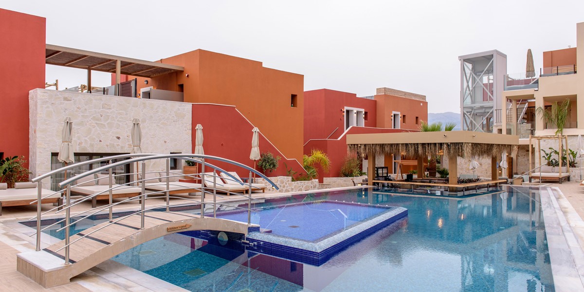 Pool Bar